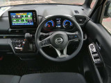 運転席 視界がよく操作しやすいスイッチ類がドライブをサポートいたします!
