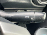 操作しやすい位置に配置されたウインカーレバー。スムーズな操作で、安全な車線変更をサポートします。