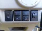 車両入庫時には外装磨きと内装クリーニングを実施しております。納車前にも実施いたしますので、綺麗に快適にお乗りいただけます。