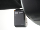 ◆ドライブレコーダー◆映像・音声などを記録する自動車用の装置です。 もしもの事故の際の記録はもちろん、旅行の際の思い出としてドライブの映像を楽しむことができます。