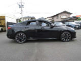 新車登録から5年目まで、最長4年間の走行距離無制限保証をご用意。ご購入後も安心が長く続きます。