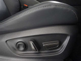 パワーシート搭載。微妙な調整が手軽にでき、ピッタリのポジションで運転することが可能です。