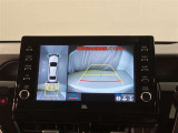 【バックカメラ】あると便利なバックカメラ装備!駐車時に後方がリアルタイム映像で確認できます。立体駐車場や夜間の車庫入れ時に大活躍!運転スキルに関わらず、今や必須となった装備ですね♪