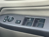 運転席窓操作部スイッチの画像です。