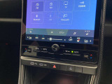 デュアルエアコンとは、運転席と助手席で、個別に温度設定ができる機能です。気温の感じ方は、人それぞれ違うもの。乗る人に優しい機能ですね。