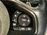【アダプティブ・クルーズ・コントロール】予め設定した車速内でクルマが自動的に加減速。 前走車との適切な車間距離を維持しながら追従走行し、高速道路でのドライバーの疲労を軽減してくれる嬉しい機能付♪