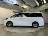 両側パワースライドドア付きだから、狭い駐車スペースなどでの 乗り降りラクラク!小さなお子さまのいるご家庭には嬉しい装備。