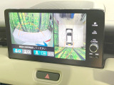 【マルチビューカメラシステム】専用のカメラにより、上から見下ろしたような視点で360度クルマの周囲を確認することができます☆死角部分も確認しやすく、狭い場所での切り返しや駐車もスムーズに行えます。