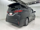 沢山乗れるのがこの車の魅力!2台で移動しないと・・・なんて時もこの車なら1台で!大活躍です♪