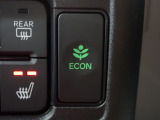 エンジン、エアコンなどを制御し低燃費な『ECONモード』に、また走りを楽しみたいとき、空調など快適性を重視したいときにはスイッチOFFで通常モードに切り替えができます!