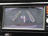 【バックモニター】車をバックさせる際に後方の様子をカーナビのモニターで確認。バック駐車を安全にスムーズに行うことができます!