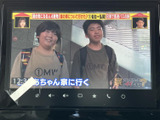 停車中には、地上デジタルTVを楽しめます。ニュースやドラマなど、様々な番組で待ち時間を有効活用できます。