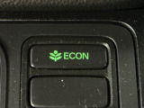 ★ECONスイッチ★ エコドライブを加速しよう!スイッチをONにすると、運転の仕方によるロスを抑え込み燃費をよくするようクルマが頑張ります(*^ー^*)燃費向上にチャレンジ♪