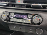 オートエアコンで温度を設定するだけで快適な車内環境を維持することができます!