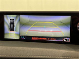 バックモニター付なので後退時に後方が見えるので安心。 車は構造上、死角がたくさんなので万が一を考えると必須ですね。 あくまで補助の為の装備、バックは目視で確認する事が重要ですよ。