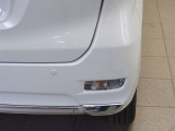 コーナーセンサーを車の前後に装備。障害物までの距離に応じて警告音を変えてお知らせ。縦列駐車時や駐車場・車庫などでの取り回しをサポートします。詳細は販売店スタッフまでおたずねください。