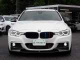 BMW在庫保有台数常時100台以上!ご来店の際はBMW本店(厚木市下荻野140-1)にご来店ください!弊社自慢の全天候型ショールーム!BMW在庫保有台数常時100台以上ございます!