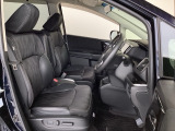 Hondaセンシング搭載ミリ波レーダーと単眼カメラで、クルマの前方の状況を認識。ブレーキやステアリングの制御技術と協調し、安心・快適な運転や事故回避を支援する先のシステムです