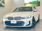 お車を直接見られない遠方のお客様にはオンラインでの商談が可能となっております。【 車のこの部分が見たい!! 】等有ると思います。スタッフがオンラインでご説明致しますのでご安心下さい。