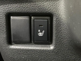 【シートヒーター】寒い日に重宝するシートヒーター!エアコンより早く温まってくれるので寒がりの人も安心ですね♪エアコンの温風は乾燥するから苦手、という方にもをおすすめです。