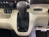 発進時から滑らかに加速する無段階変速のCVTはストップ&ゴーの多い街の中も快適です