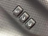 【メモリーシート】ドライバーごとに設定したシート位置を記憶して、ボタン一つで切り替えできる便利な機能!運転する方が複数名いらっしゃるご家庭におすすめです♪