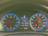 視認性の高いメーター類が、運転に必要な情報を的確に伝えます。運転状況を把握しやすく、安全運転をサポートします。