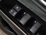 電動格納式ドアミラー・パワーウインドウを装備しています。