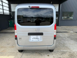 【内外装】専門スタッフが徹底的にクリーニングを施しております。綺麗な状態で納車させていただきます。