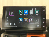【9インチスマホ連携ディスプレイオーディオ】 対応しているスマホアプリを大画面で使えます!フルセグテレビやラジオの視聴、Bluetooth接続による音楽鑑賞、ハンズフリー通話なども利用可能です。
