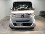 フロントマスクは個性もいっぱい! 人気の車です。