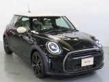 フロントフェイスはMINIアイコンとして永らく愛されるデザイン性の良さと、ブランドの魅力を感じる事ができます。