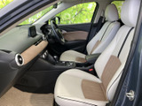 ドライバー視点からの眺めは広く、運転に集中できます。操作系の配置も考え抜かれており、安全運転をサポートします。