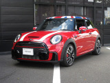 【Kumamoto BMW / MINI 熊本】では、厳しい基準を満たした正規ディーラー認定中古車を厳選。ご購入後も安心のサポートでカーライフをお楽しみいただけます。