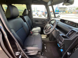 運転席シート廻りは使用感も少なく、良好な状態となっています。丁寧に使われていたことがよくわかりますね。