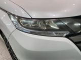 LEDヘッドライトは、点灯の瞬間から最大光量を発揮し、突然暗くなるトンネルなどでの安定感を高めます。