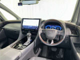 運転席まわりです。 各操作スイッチは使いやすい位置に配置されてます。