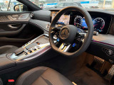 【メモリー付きパワーシート】3名までのシートポジションを記憶できるパワーシート!運転席のみ、ドアミラー・ステアリング位置も記憶可能です。高速道路などでの、運転交代時などに便利な機能です☆