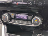 オートエアコンで温度を設定するだけで快適な車内環境を維持することができます!
