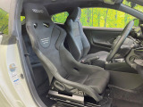 運転席シート廻りは使用感も少なく、良好な状態となっています。丁寧に使われていたことがよくわかりますね。