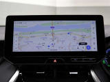 【ディスプレイオーディオ(コネクティッドナビ対応)Plus】通信型のコネクティッドナビに加え車載ナビも搭載しています。コネクティッドナビはご契約を頂くとR12年11月30日まで無料でご利用いただけます