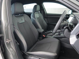 Audi車はどの車種も全てレザーハンドルです。そこにはAudiのこだわりがあり質感の高いレザーでしっかりと手に馴染み、高級感を演出します。