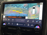【パノラミックビューモニター】専用のカメラにより、上から見下ろしたような視点で360度クルマの周囲を確認することができます☆死角部分も確認しやすく、狭い場所での切り返しや駐車もスムーズに行えます。