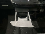 運転席側にドリンクホルダーあります!運転中でも手が届きやすい位置にあって便利です♪