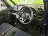 開放感のある室内空間が広がります。運転席からの視界も広く、運転操作もスムーズに行えます。快適なドライビングをサポートします。