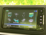お気に入りの音楽を快適に楽しめるオーディオシステム。様々なメディアに対応しており、ドライブをさらに楽しくします。使いやすい操作性も魅力です。