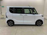 軽自動車、小型車を中心に常時300台展示車を御用意させて頂いております