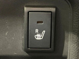 【シートヒーター】寒い日に重宝するシートヒーター!エアコンより早く温まってくれるので寒がりの人も安心ですね♪エアコンの温風は乾燥するから苦手、という方にもをおすすめです。