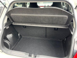 積み下ろしのしやすいデッキにはたっぷりと荷物を積み込んでいただけます。遊びから仕事まで、様々なシーンで頼れます♪