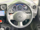 インテリアに合わせたデザインのステアリングは、運転される方のことも考え、運転しやすい形状、大きさです。是非一度、実際に触ってお確かめください。